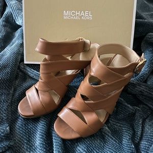 Michael Kors Alana Platfrom Sandal